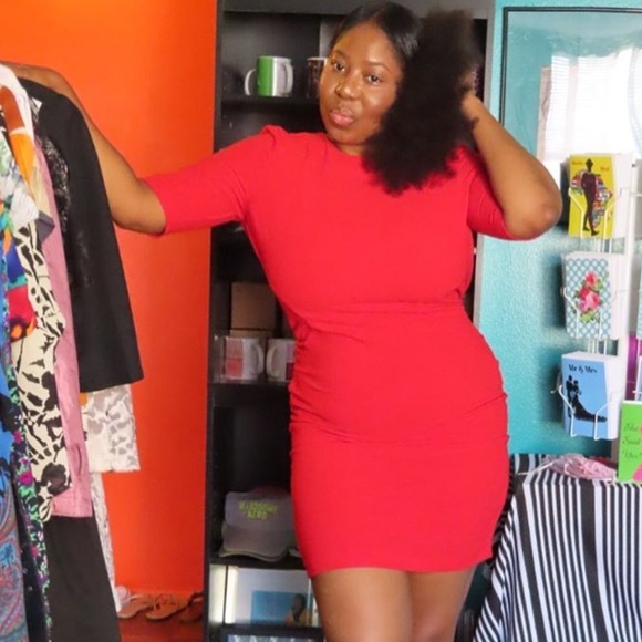H&M Red Crew Neck Sheath Open Back Dress - Picture 2 of 5